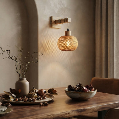 Japanese Bamboo Rattan Wall Lamp - Hand Woven E26 Sconce for Bedside & Dining Room